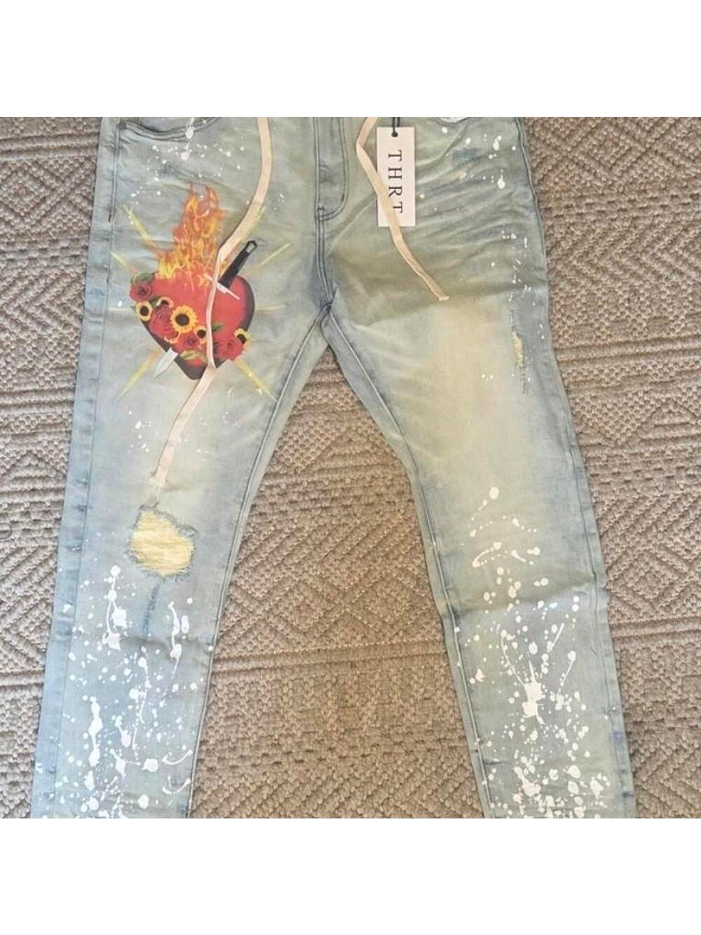 THRT Distressed Jeans Light Wash Size 40 NWT